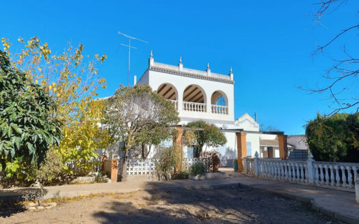 5 Bed House for Sale in Yecla, Murcia