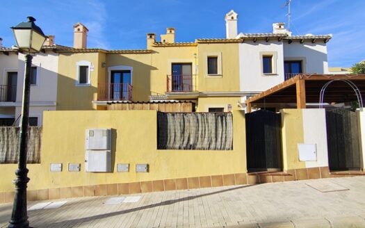 3 bed townhouse, Hacienda Del Alamo