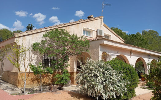 5 Bed House for Sale in Yecla, Murcia