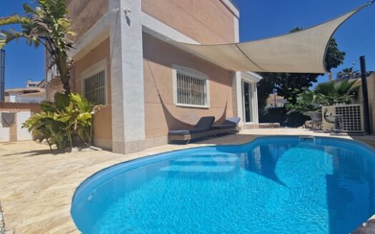 4 bed detached villa, Los Alcazares