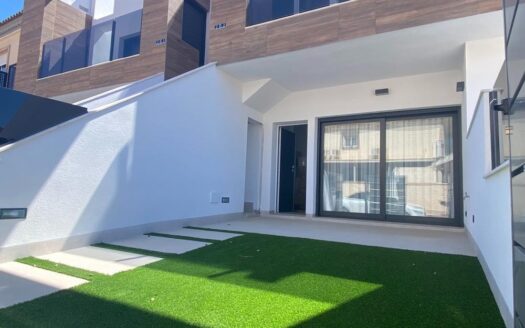 2 Bed Bungalow for Sale in San Pedro del Pinatar, Murcia